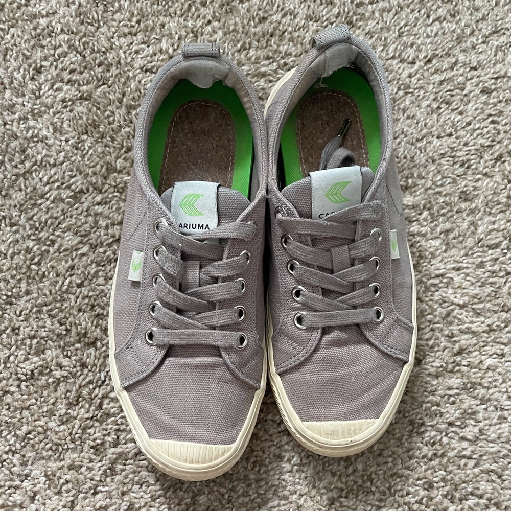Cariuma Oca Canvas Low Top Mystic Grey Sneakers Womens 6 Mens 4.5